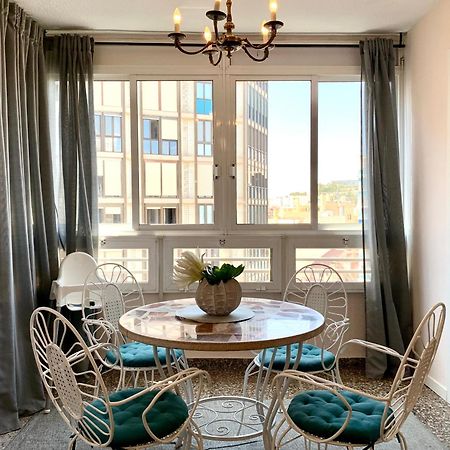 Centrally-Located, Spacious Flat At Historic Centre & Short Walk To Beach Alicante Bagian luar foto