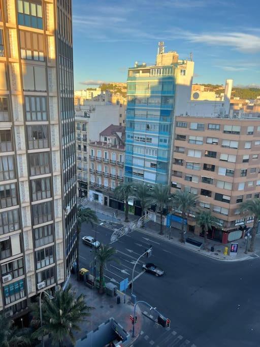 Centrally-Located, Spacious Flat At Historic Centre & Short Walk To Beach Alicante Bagian luar foto